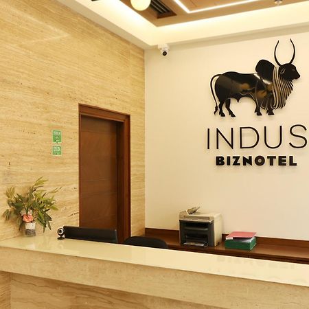 Indus Biznotel Ню Делхи Екстериор снимка